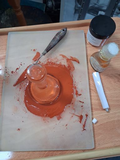 Grinding the pigment 